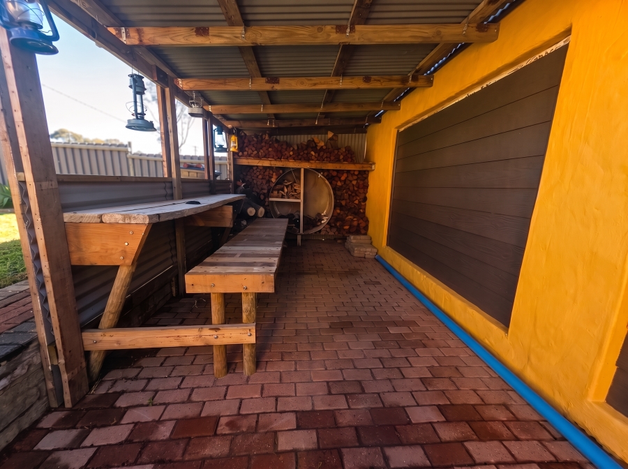 2 Bedroom Property for Sale in Napier Western Cape